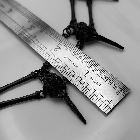 Black Raven Bird Skull Spike Necklace - Picture 6 of 6